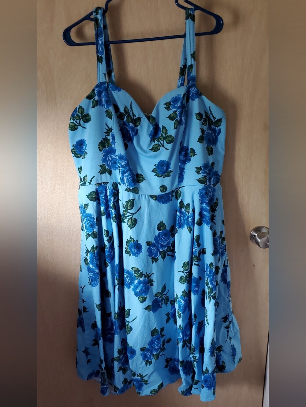 Vixen by Micheline Pitt Sweetheart Swing Dress in Blue Roses, Size 4X - Picture 2 of 12